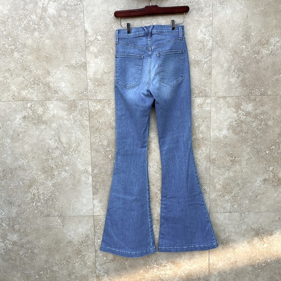 Veronica Beard Jean High Rise Button Fly Bell Flare Lakeshore Wash Size 25 - Picture 3 of 13